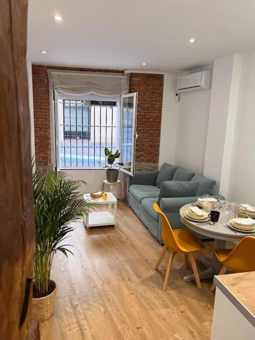 Apartamento Atocha/Reina Sofia Madrid Kültér fotó